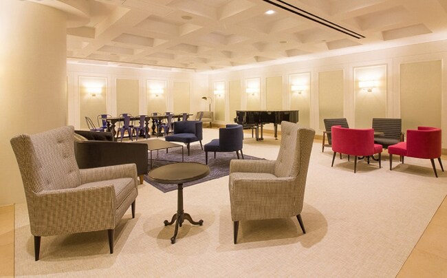 Building Photo - 2628 Broadway