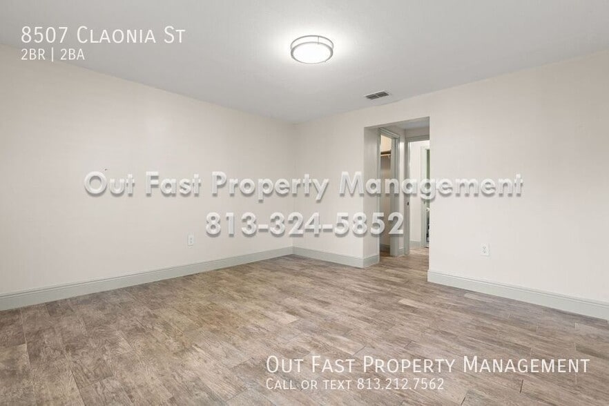 Building Photo - 8507 Claonia St