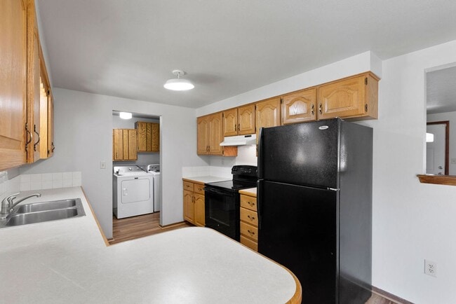 Building Photo - 4857 N Roosevelt Ave