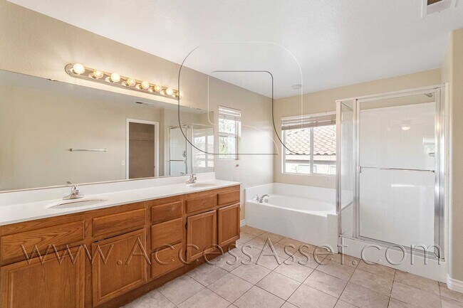 Building Photo - Spacious 3 Bed + Loft-Style Living in Lake Elsinore w/ Private Yard