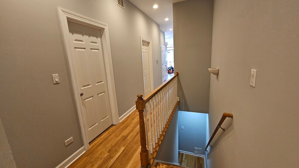 Building Photo - 509 N Hartland Ct