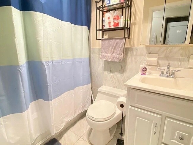 Building Photo - 210 K St