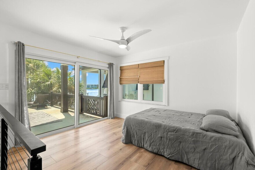 Building Photo - 819 Bay Esplanade