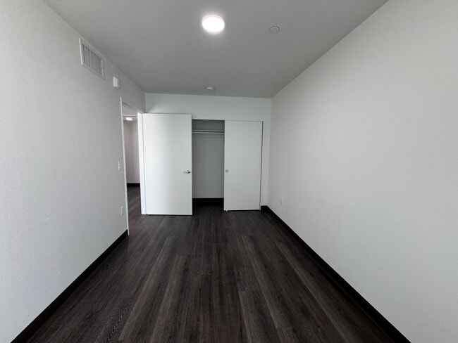 Building Photo - 3509 Vista Ln