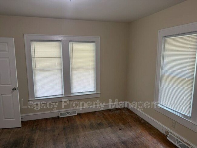 Building Photo - 1511 Albright Ave