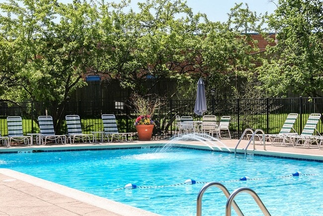 Building Photo - Arlington Club Apartments