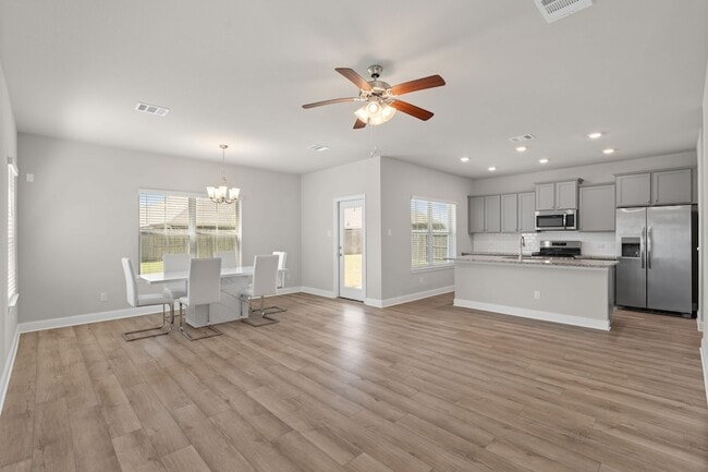 Building Photo - 409 Aurora Creek Ln