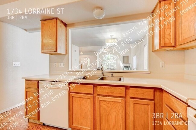 Building Photo - 1734 Lorraine St