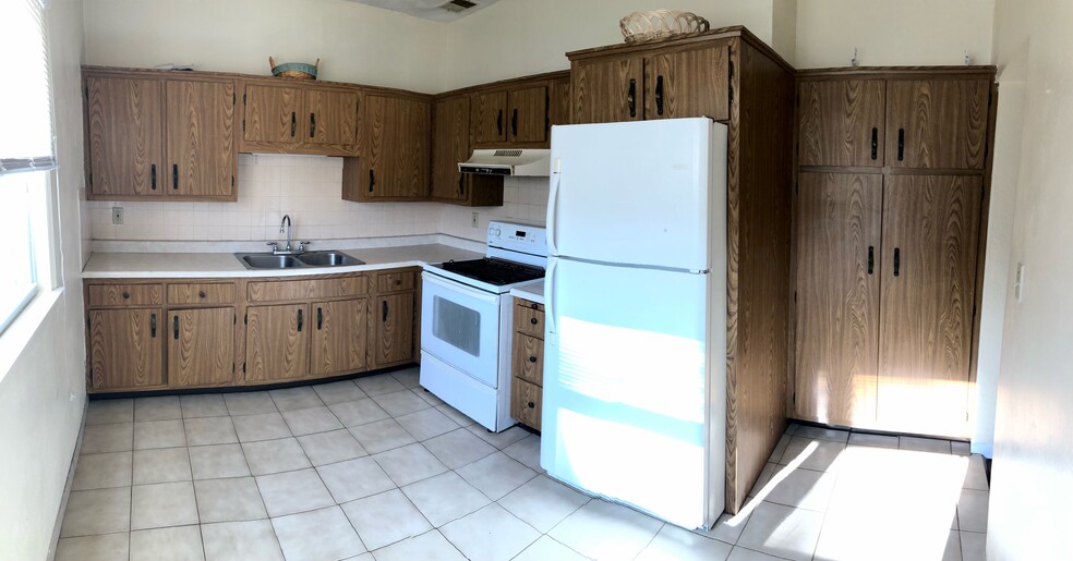 Building Photo - 408 5th Ave