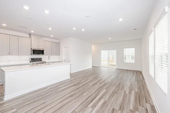 Building Photo - Room in Townhome on Bryce Ave