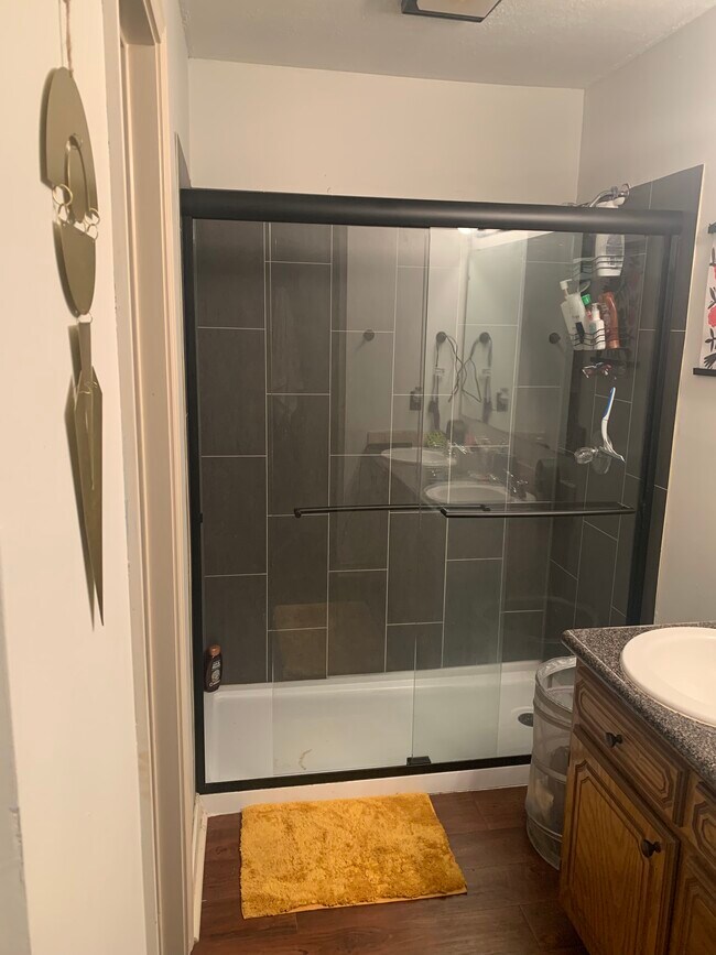 Building Photo - 115 Pearson Ln