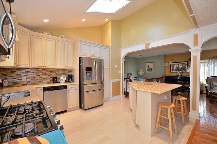 Building Photo - 1063 Mason Ct