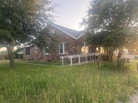Building Photo - 602 E Wise St