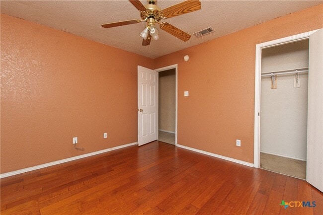 Building Photo - 4001 Kali Dr
