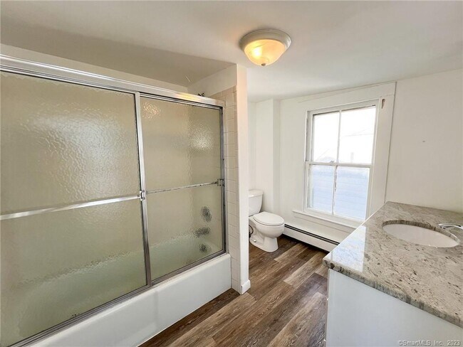 Building Photo - 12 Blackall Rd