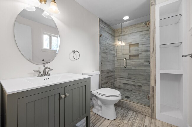 Hall Bath #1 - 3291 Van Buren St