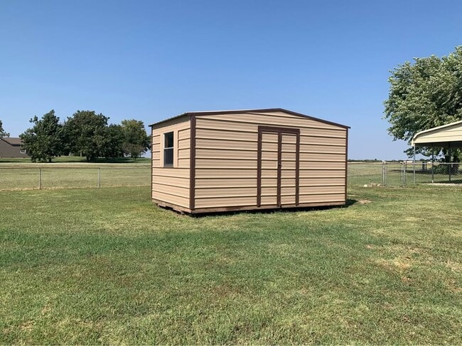 Building Photo - 5410 Clark Dr