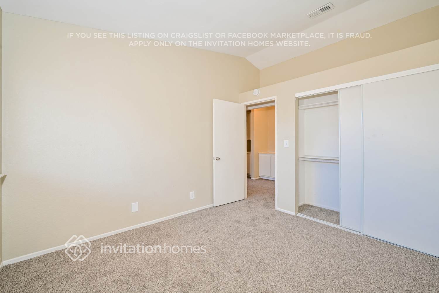 Building Photo - 4640 Vitrina Ln