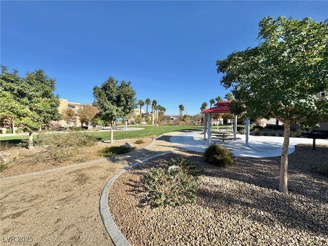 Building Photo - 9413 Sweetwood Ave