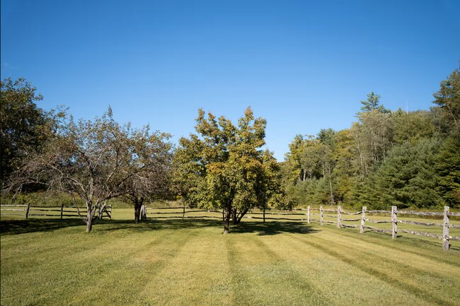 Building Photo - 872 Grassy Brook Rd