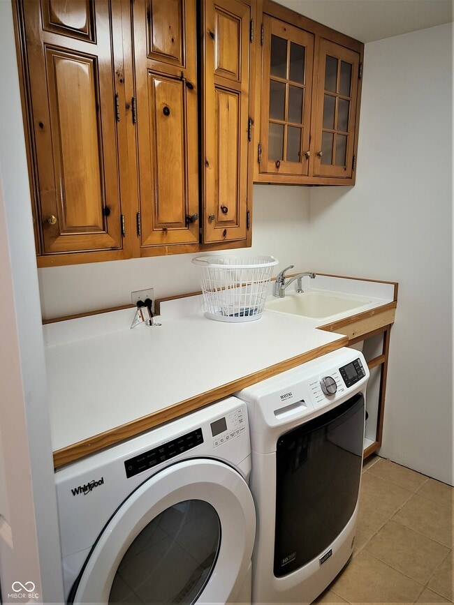 Building Photo - 131 1st Ave NW