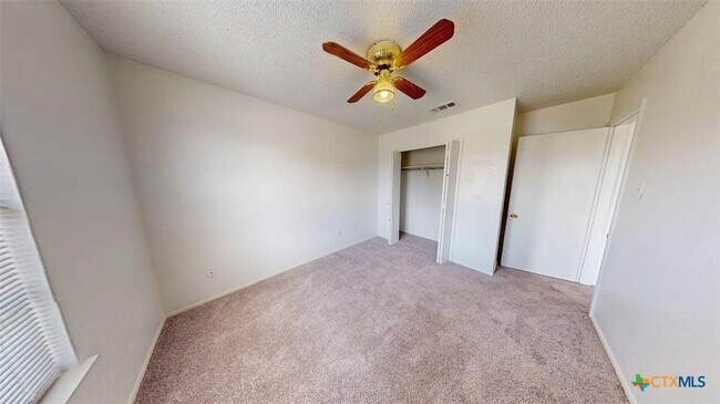 Building Photo - 1613 Bobby Lee Dr