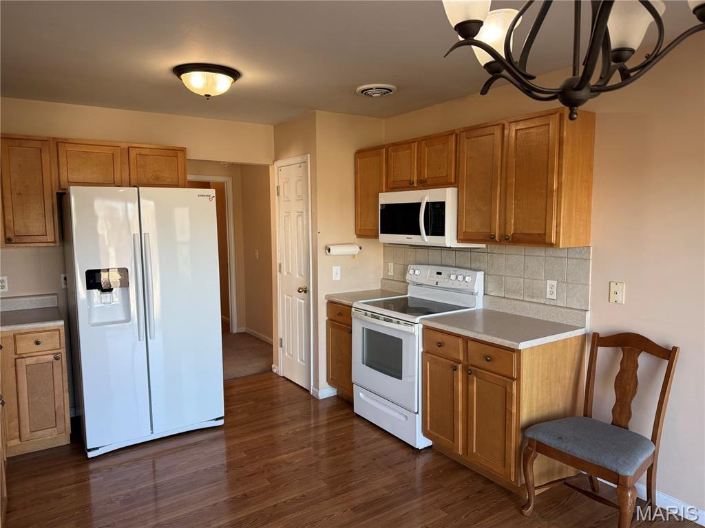 Building Photo - 733 Pecan Hill Dr