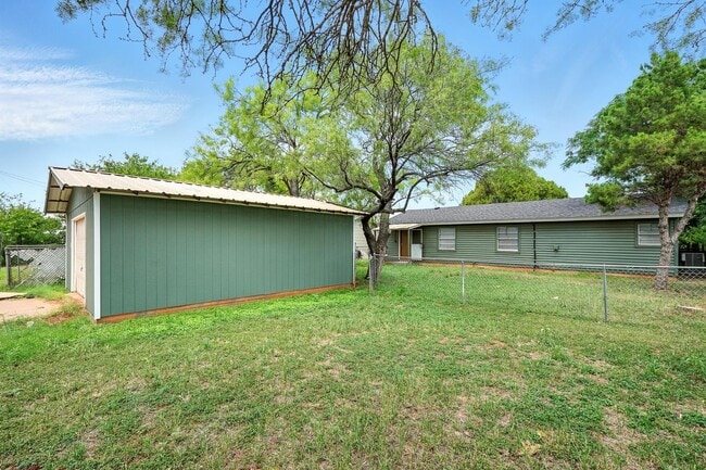 Building Photo - 5107 Durango Dr