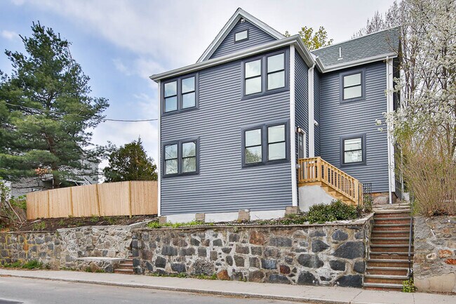 Building Photo - 59-59 Catherine St