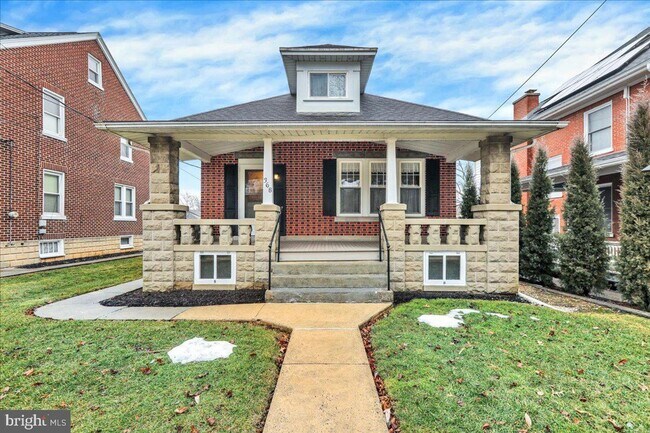 Building Photo - 2 Bed 1 Bath Single Family Home In Mount Joy