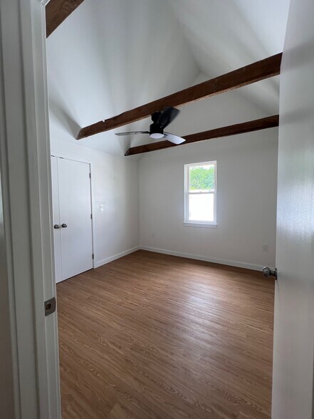 bed2 - 206 S Chestnut St