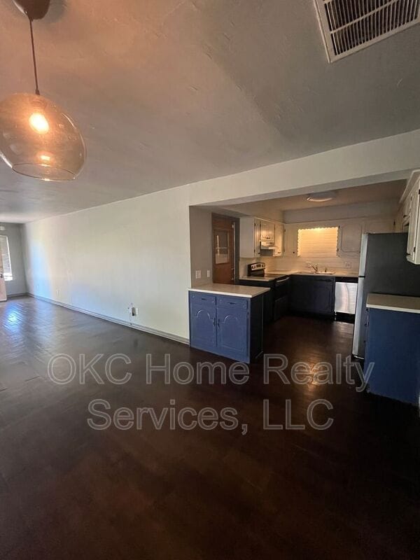 Building Photo - 3604 Willow Springs Dr