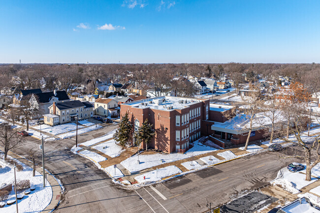 Aerial Context - Fox Valley Apartments- Todd School