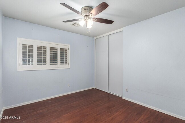 Building Photo - 881 E Appaloosa Rd