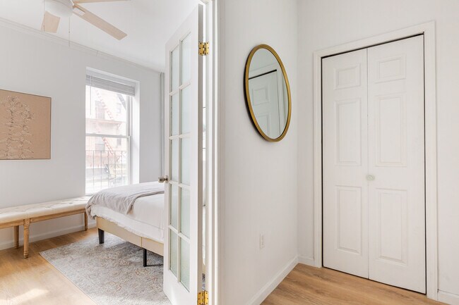 Building Photo - 93 1/2 East 7th Street-SI FL1-ID1054297P