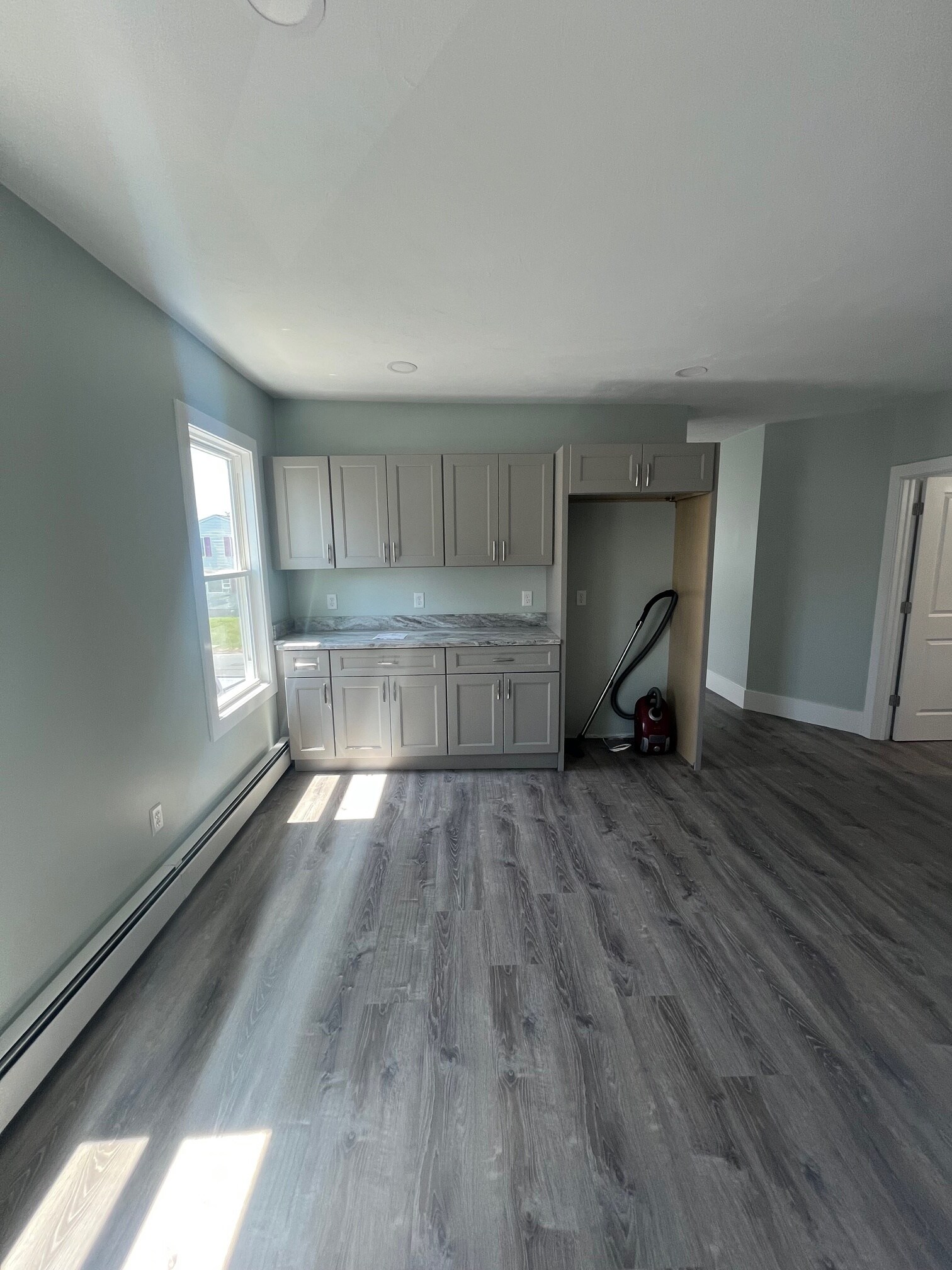 Building Photo - 151 Pilgrim Ave