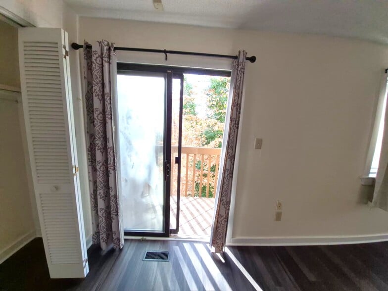 Building Photo - 217 Bridgewater Dr