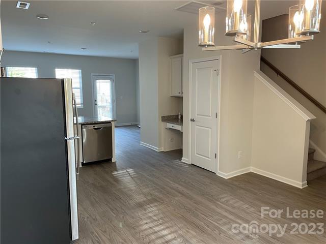 Building Photo - 2231 Kilborne Dr