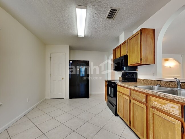 Building Photo - 7212 Glendyne Dr S