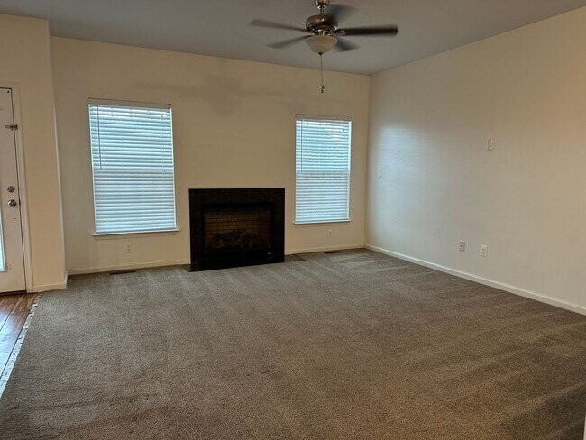 Building Photo - 223 Morlyn Dr