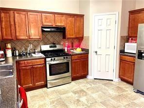 Building Photo - 2068 Executive Dr S