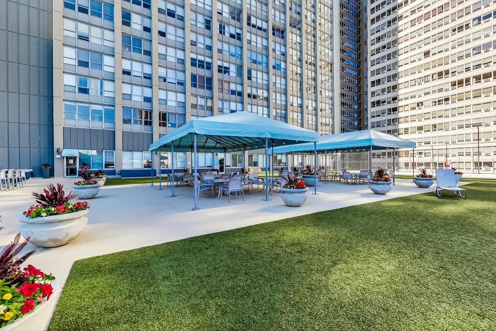 Building Photo - 655 W Irving Park Rd