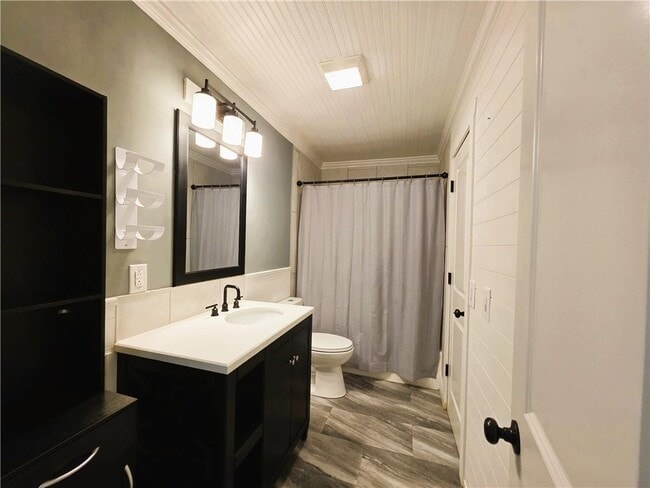 Building Photo - 26 Annette Ln