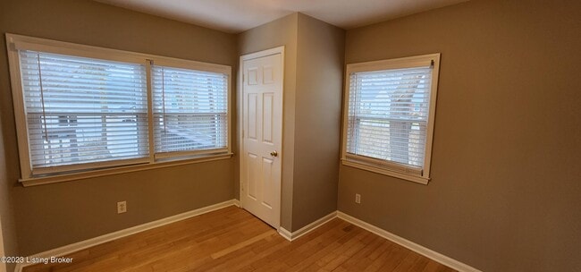 Building Photo - 208 Colonial Dr