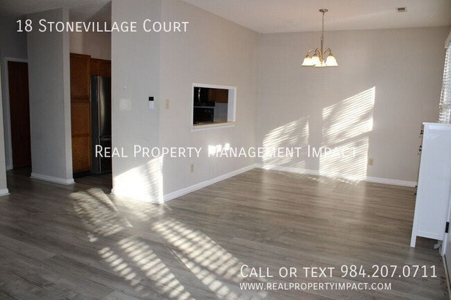 Building Photo - One Level Living, 3 Bedroom 2 Bath End Tow...