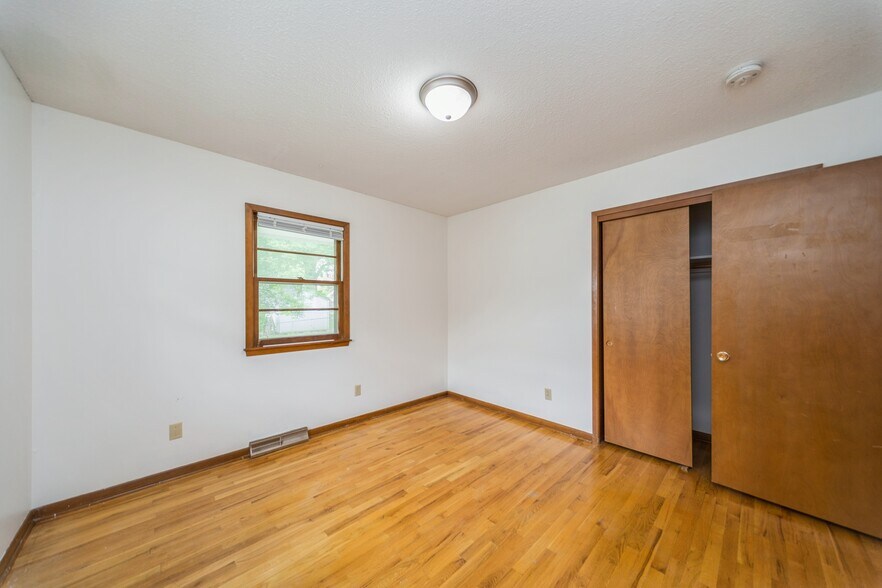 Building Photo - 8416 Airline Ave