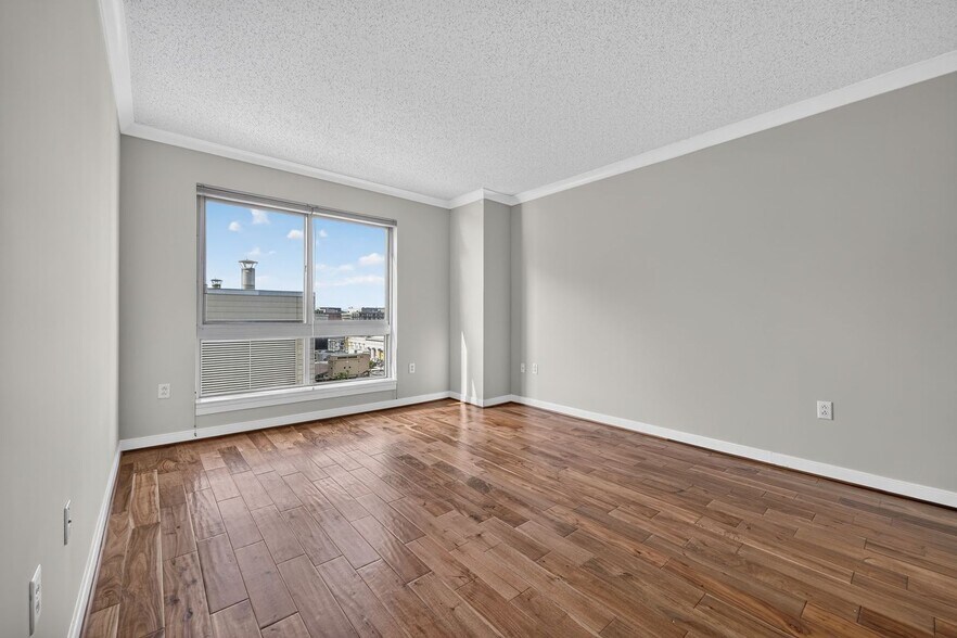 Building Photo - 777 7th St NW