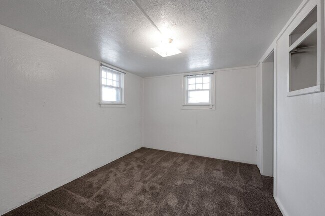 Building Photo - Spacious 4BR House in Greeley