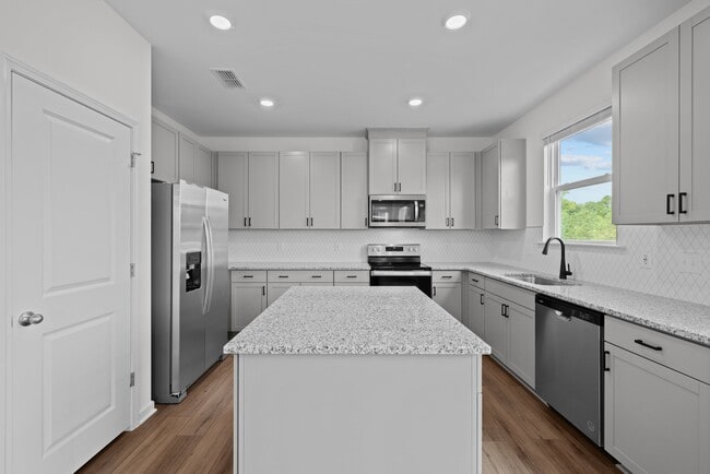 Building Photo - 1349 Underbrush Dr