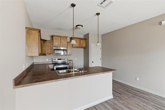 Building Photo - 101 Capps St